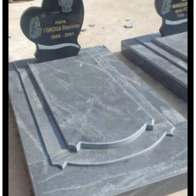 Pierre Tombale Traditionnelle Granit Importé Gris Bleu avec Stèle Cœur
